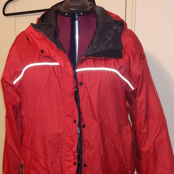 Misty mountain Jackets & Blazers - Misty mountain XL Red Packer raincoat